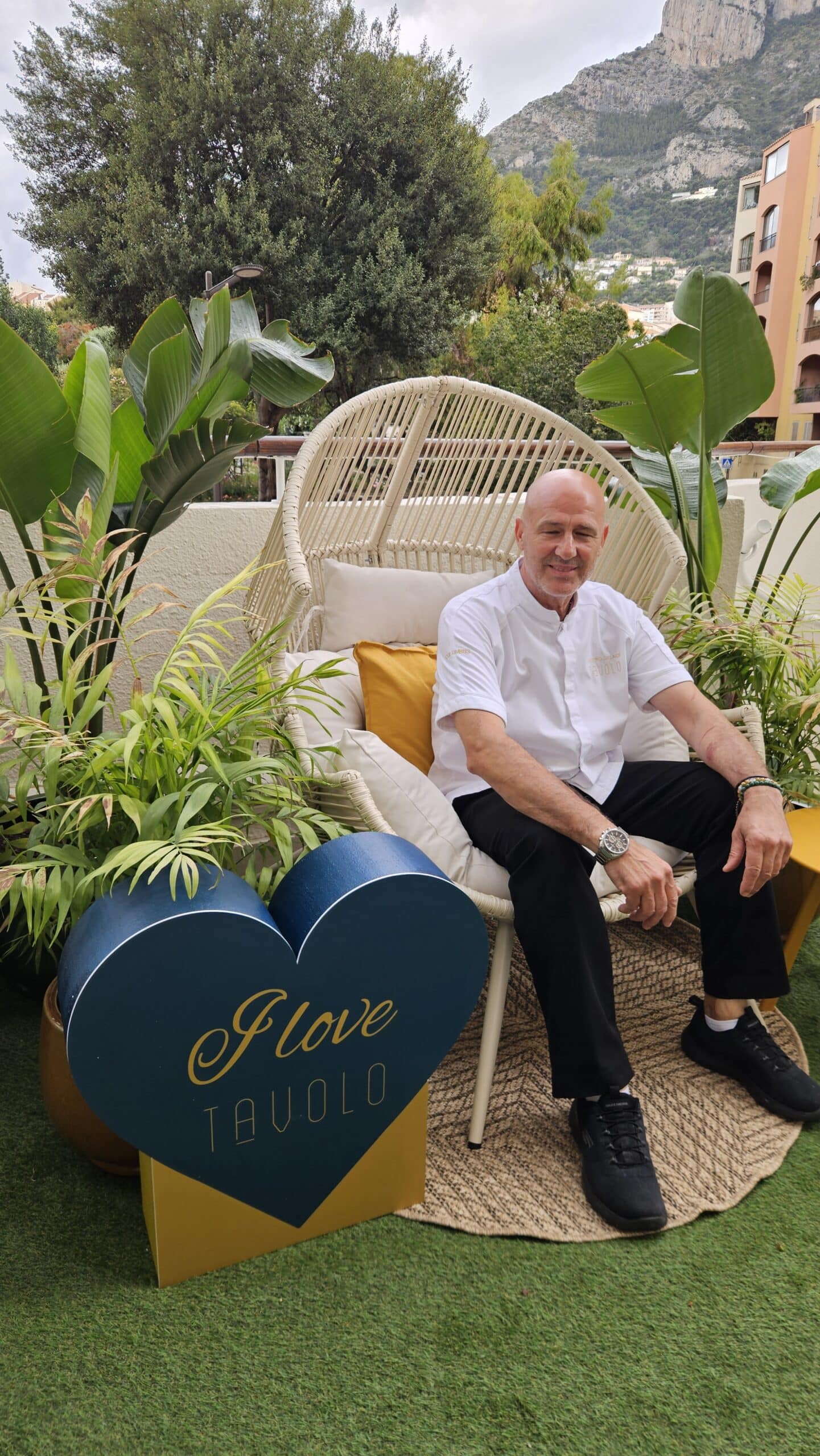 New-terrace-Tavolo-restaurant-Monaco-Chef-Saverio-Gullace-