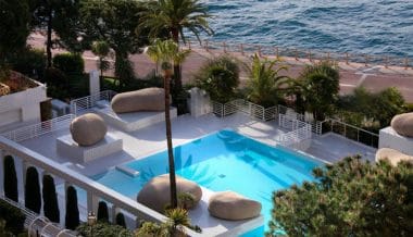 Swimming-Pool-Columbus-Monte-Carlo